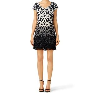 Vie la V Lauren Shift Dress | Sz 2